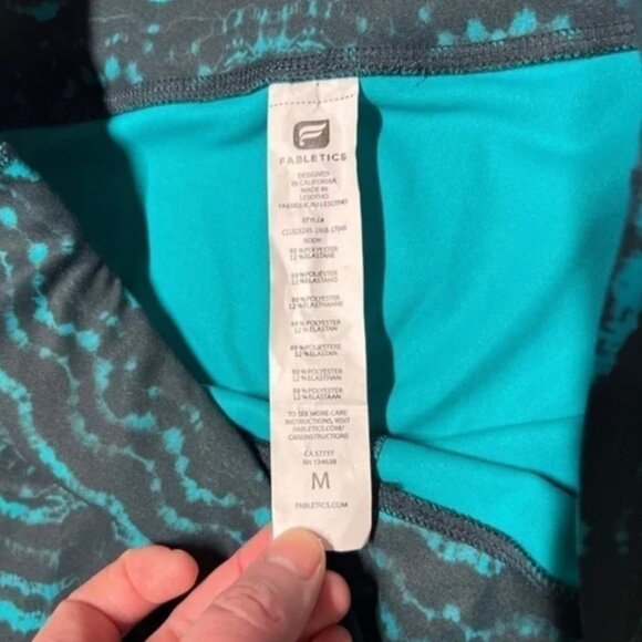 Fabletics LOT OF 3 Athletic Leggings Pink Green Blue Women's Size Medium - Picture 15 of 16